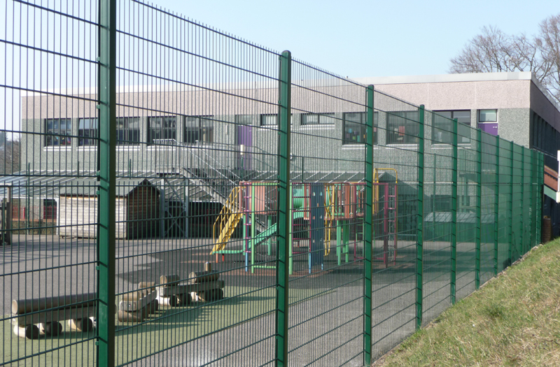 SCHOOL FENCING IN SURREY Caterham Fencing